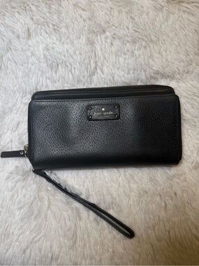 Kate Spade Anita Black Boarskin Embossed Cowhide Leather Wristlet Wallet
